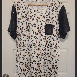 Sunshine & Rodeos Boutique Leopard Pocket Tee